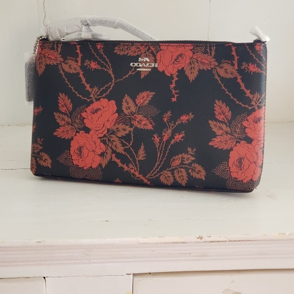 COACH LARGE WRISTLET 25 THORN ROSES PRINT F78035 - Picture 2 of 6